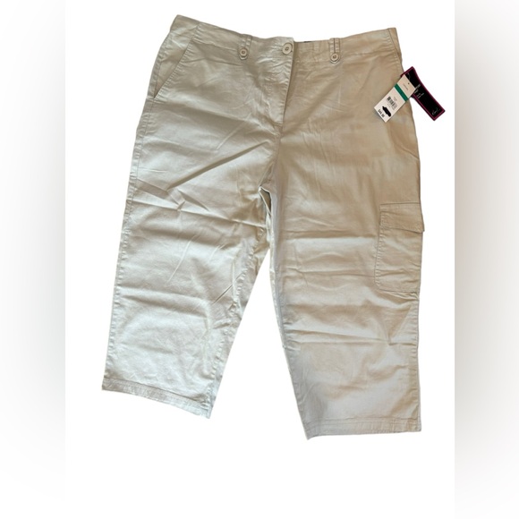 NWT KIM ROGERS KHAKI COMFORT CASUAL CAPRI PANTS. SZ 16 BELT LOOPS AND ZIPPER - Picture 4 of 10